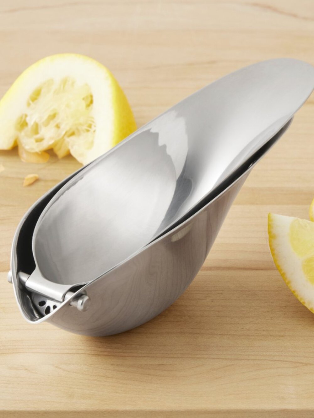 Williams Sonoma Stainless Steel Citrus Juicer Wedge Hand Press NWOT